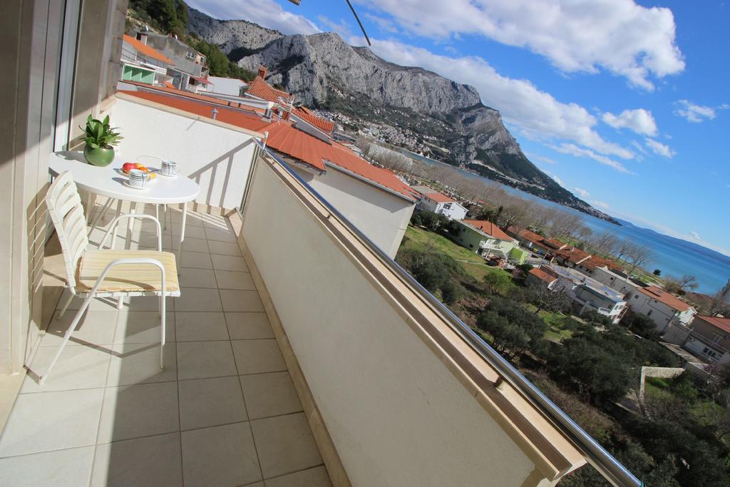 Apartments Ivka Omiš Exterior foto