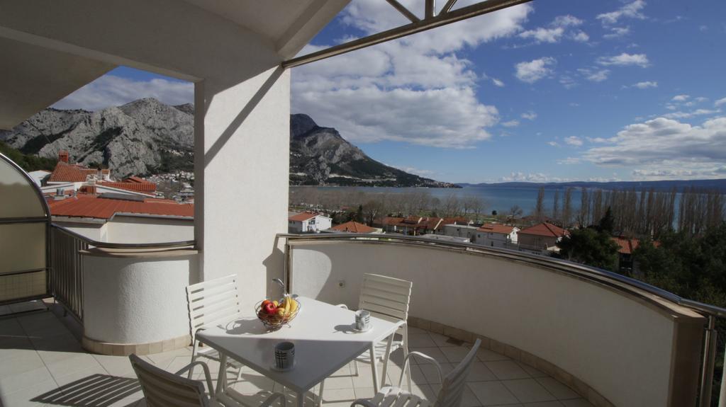 Apartments Ivka Omiš Exterior foto