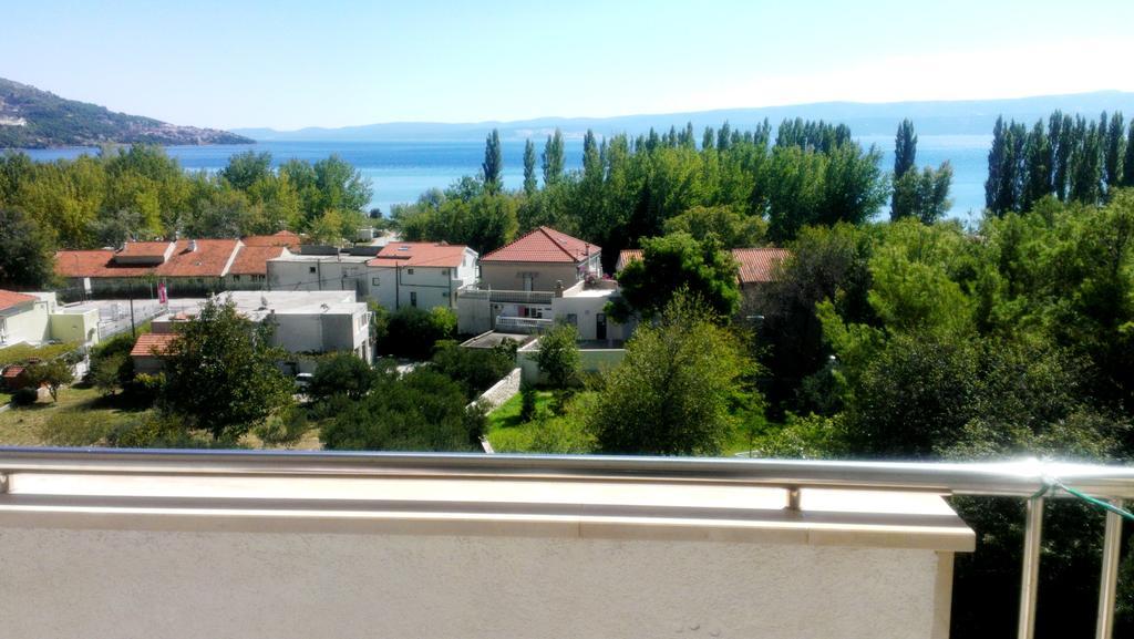 Apartments Ivka Omiš Exterior foto