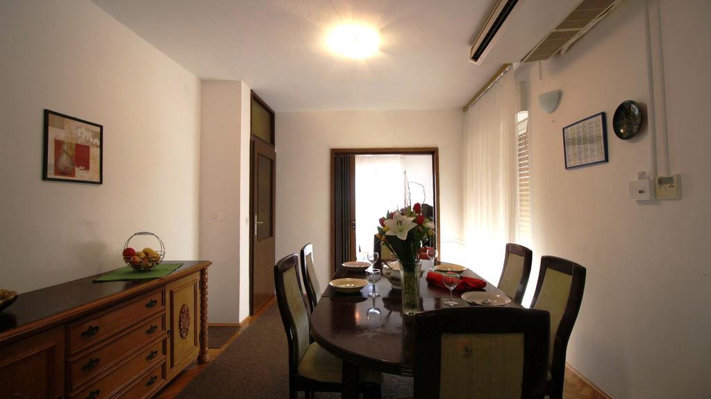 Apartments Ivka Omiš Exterior foto